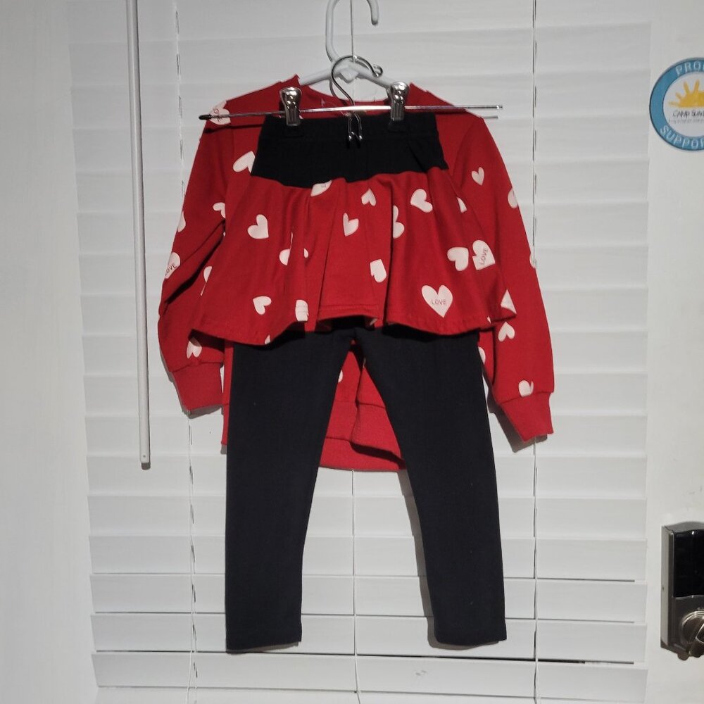 Girls 2-Piece Valentine's Sweatshirt and Sweatpants with Peplam - Size 110 (4/5)